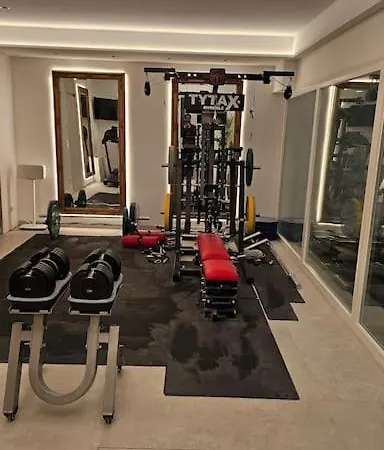 Apartment Ug Neubau City - Pool, Gym, Zweites Bad Extra Buchbar *