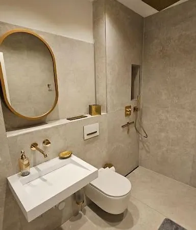 Ug Neubau City - Pool, Gym, Zweites Bad Extra Buchbar * Munich